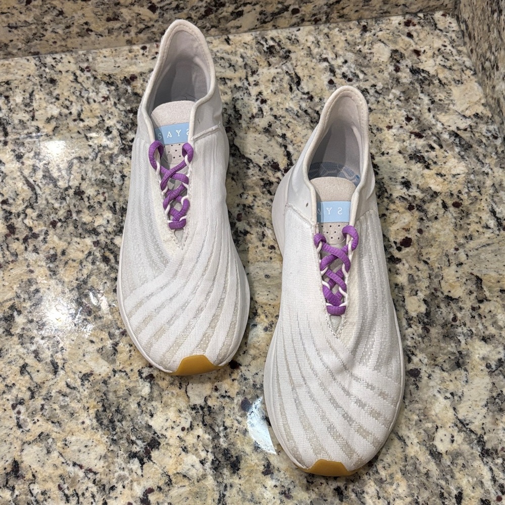 SAYSH size 9 women’s sneakers